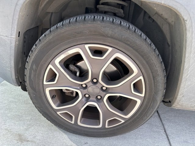 Used 2016 Jeep Renegade Limited image 14