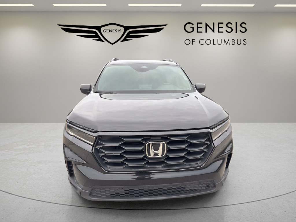 Used 2025 Honda Pilot Sport image 9