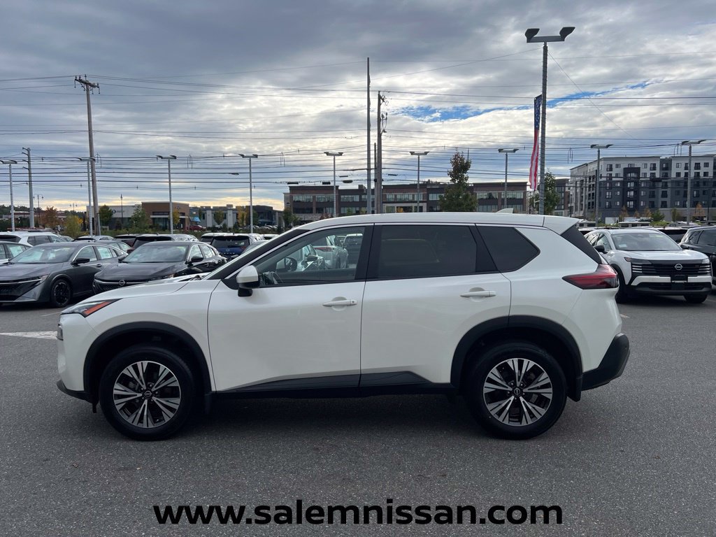 Used 2023 Nissan Rogue SV AWD/4WD image 4