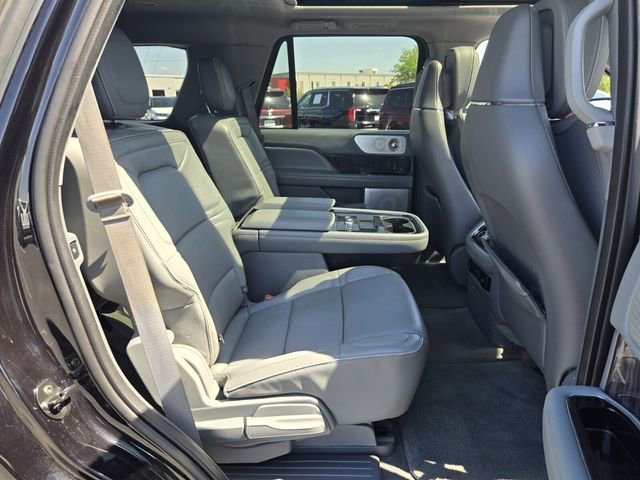 Used 2019 Lincoln Navigator Reserve image 18