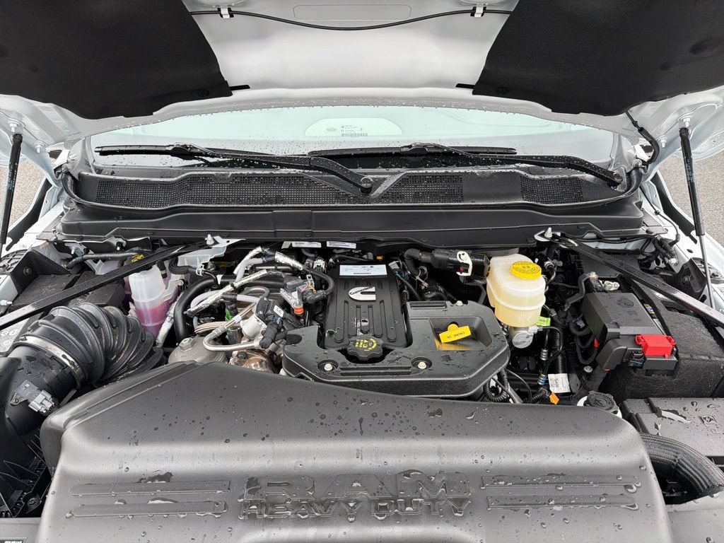 New 2026 RAM 3500 Laramie AWD/4WD image 10
