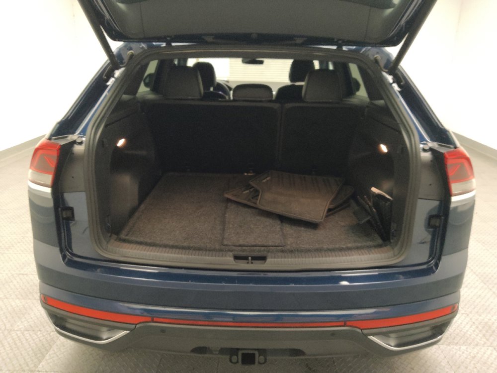 Used 2023 Volkswagen Atlas Cross Sport SE w/ Panoramic Sunroof Package FWD image 29