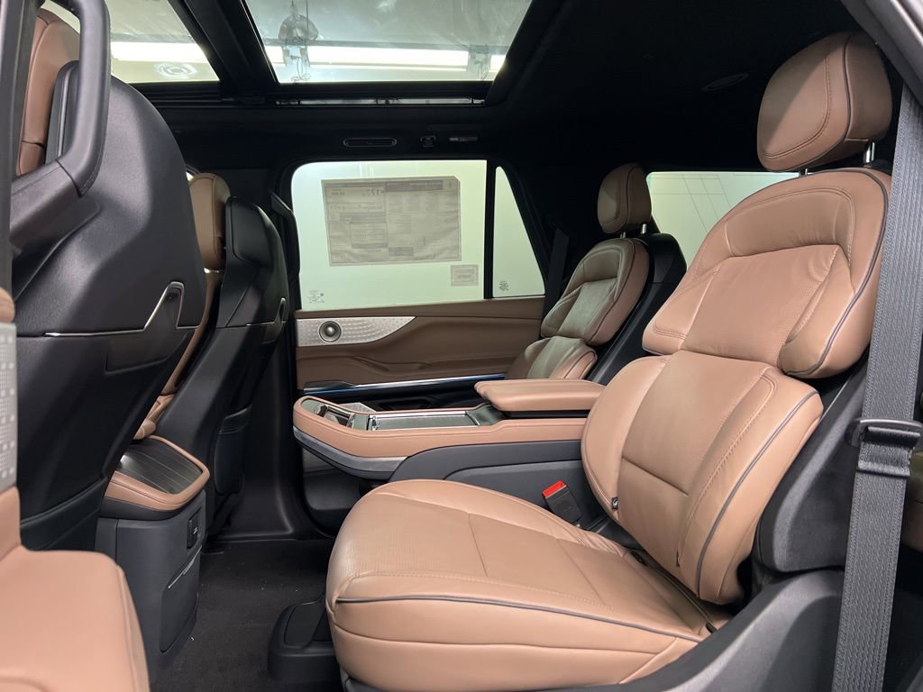 New 2026 Lincoln Navigator Black Label AWD/4WD image 37