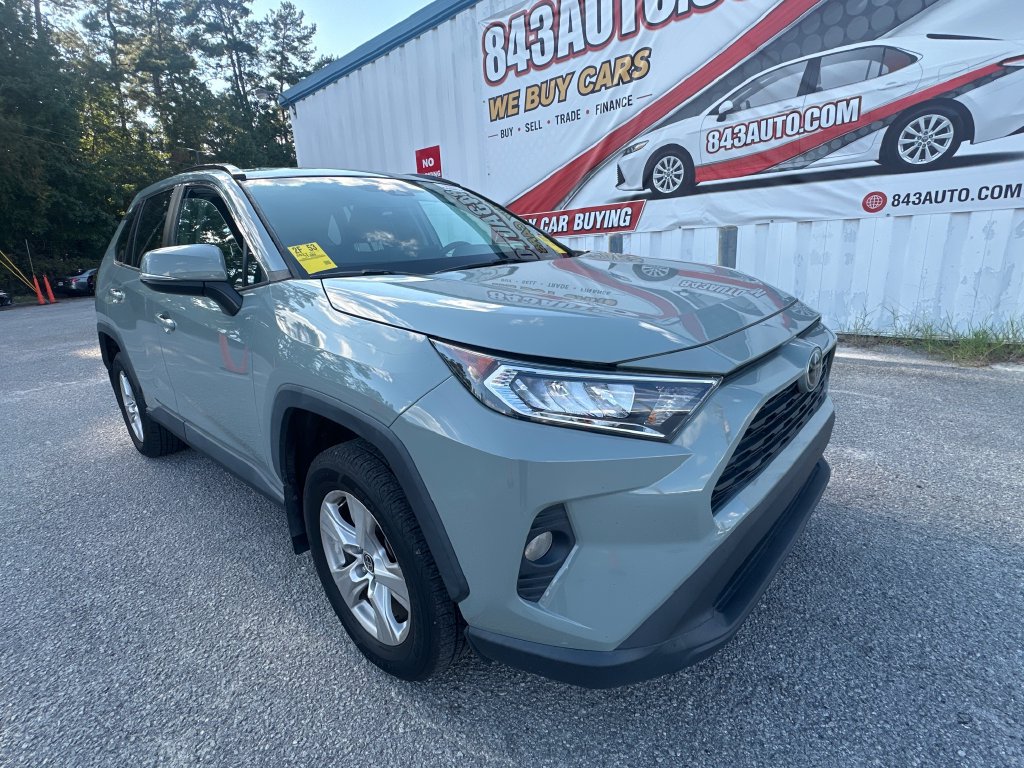 Used 2021 Toyota RAV4 XLE w/ Carpet Mat Package (TMS)