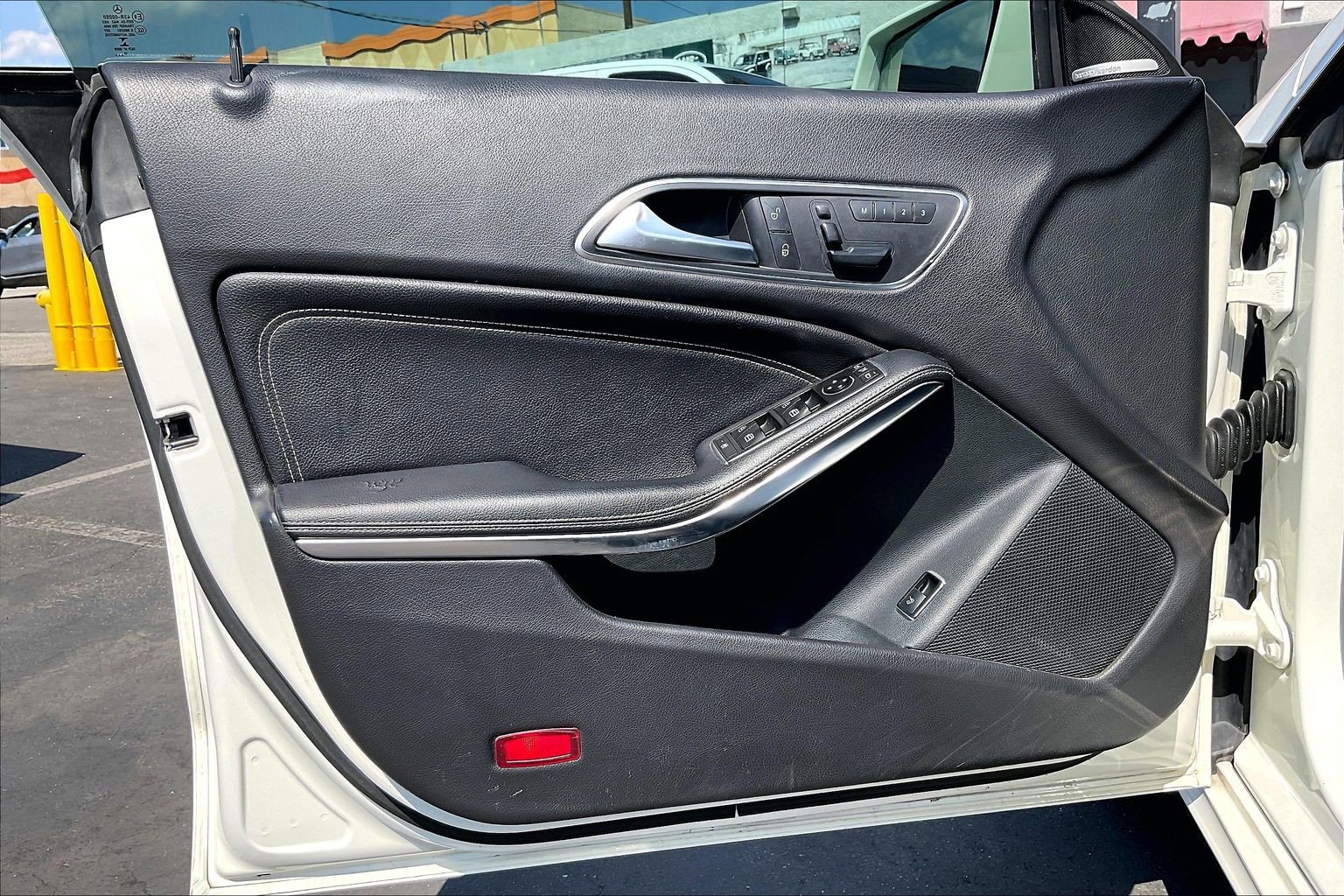 Used 2015 Mercedes-Benz CLA 250 image 20