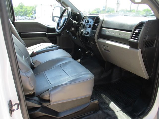 Used 2019 Ford F550 4x4 Regular Cab Super Duty image 4