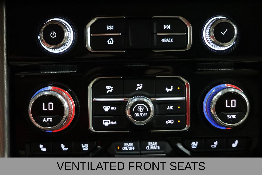 Used 2021 GMC Yukon Denali w/ LPO, Illumination Package AWD/4WD image 36