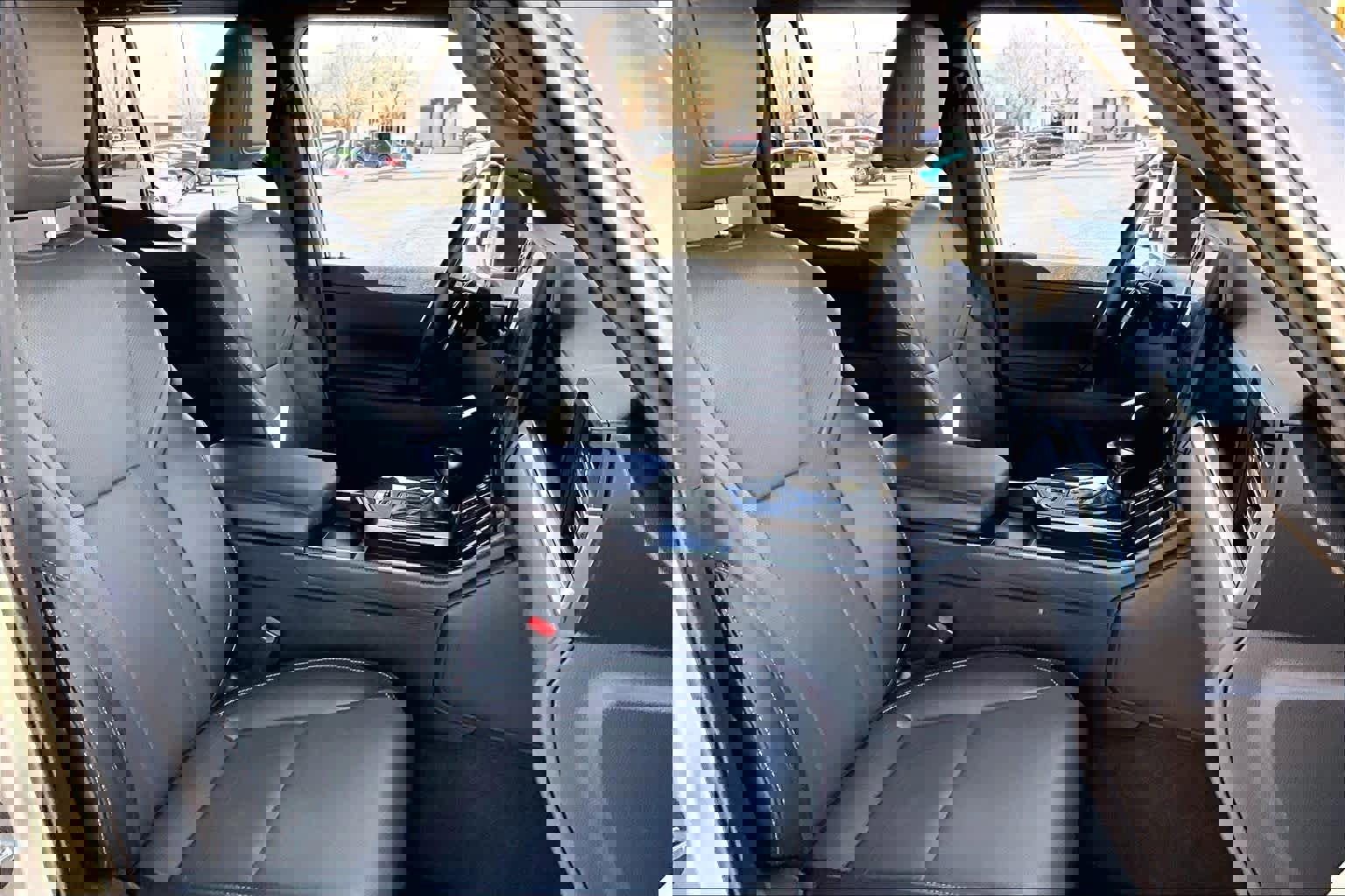 Used 2024 Lexus GX 550 w/ Cold Area Package image 8