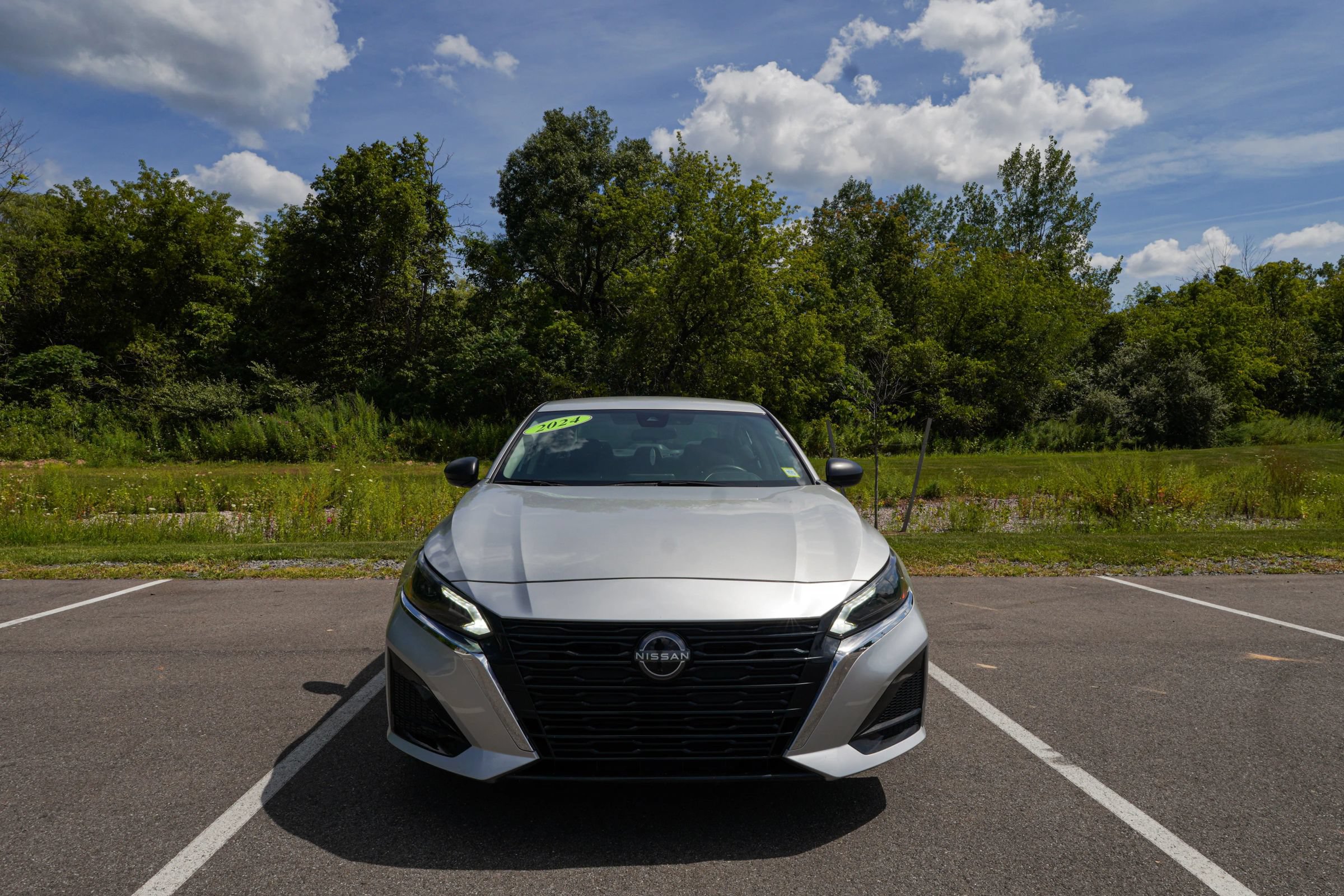 Used 2024 Nissan Altima 2.5 SV FWD image 3