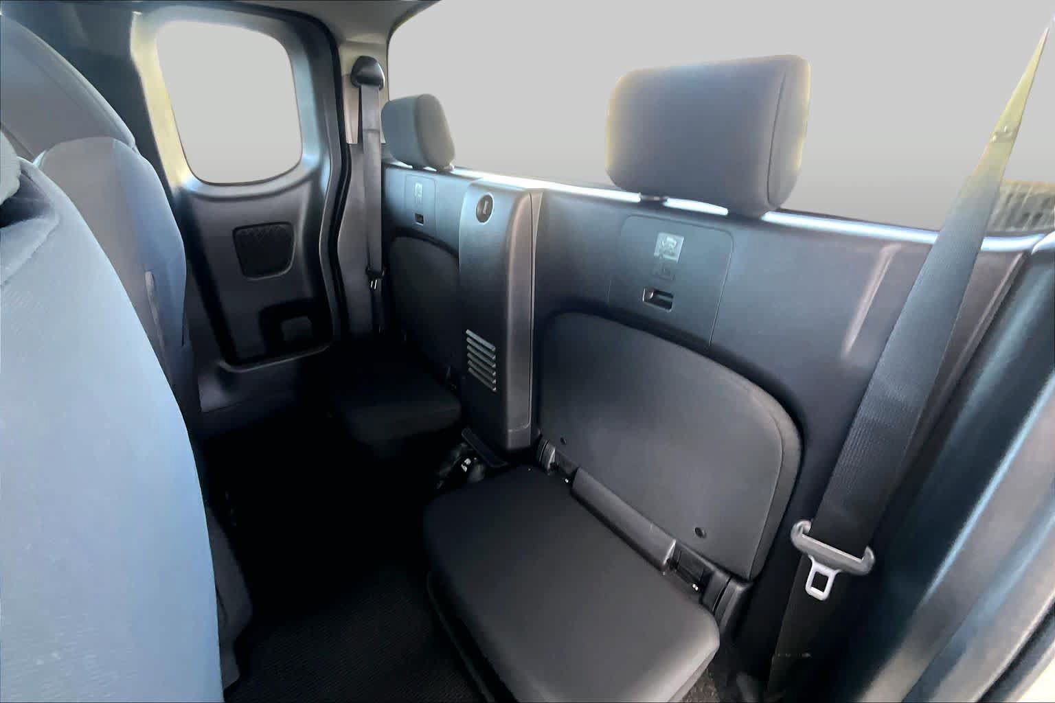 Certified 2024 Nissan Frontier S w/ Technology Package RWD image 19