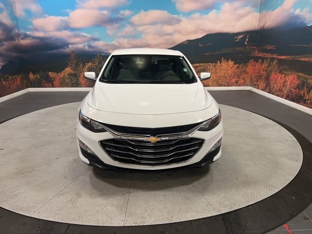 Used 2024 Chevrolet Malibu LT image 2