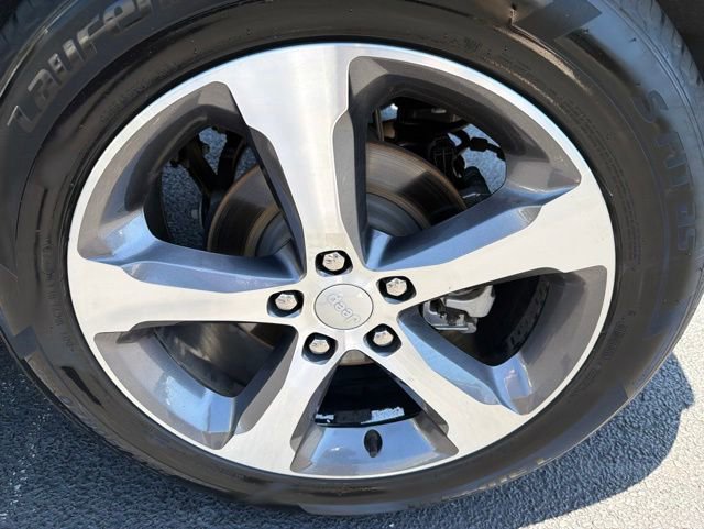 Used 2023 Jeep Grand Cherokee Limited AWD/4WD image 33