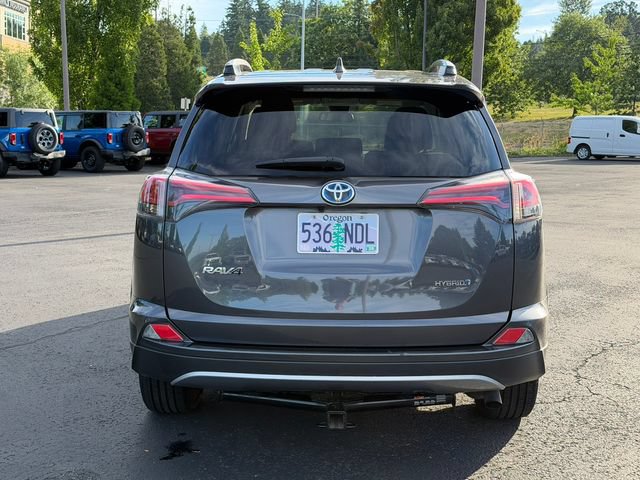 Used 2018 Toyota RAV4 LE AWD/4WD image 4