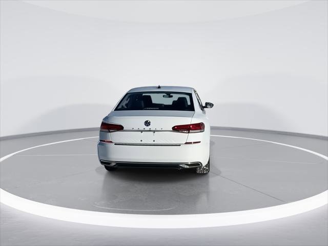 Certified 2022 Volkswagen Passat 2.0T SE image 7