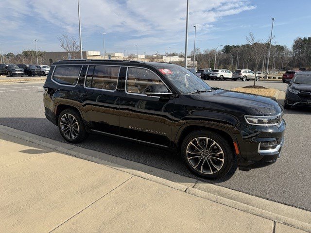 Used 2022 Jeep Grand Wagoneer Series III w/ Rear Seat Video Group 1 image 18