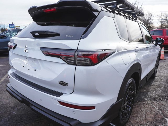 New 2026 Mitsubishi Outlander AWD image 5