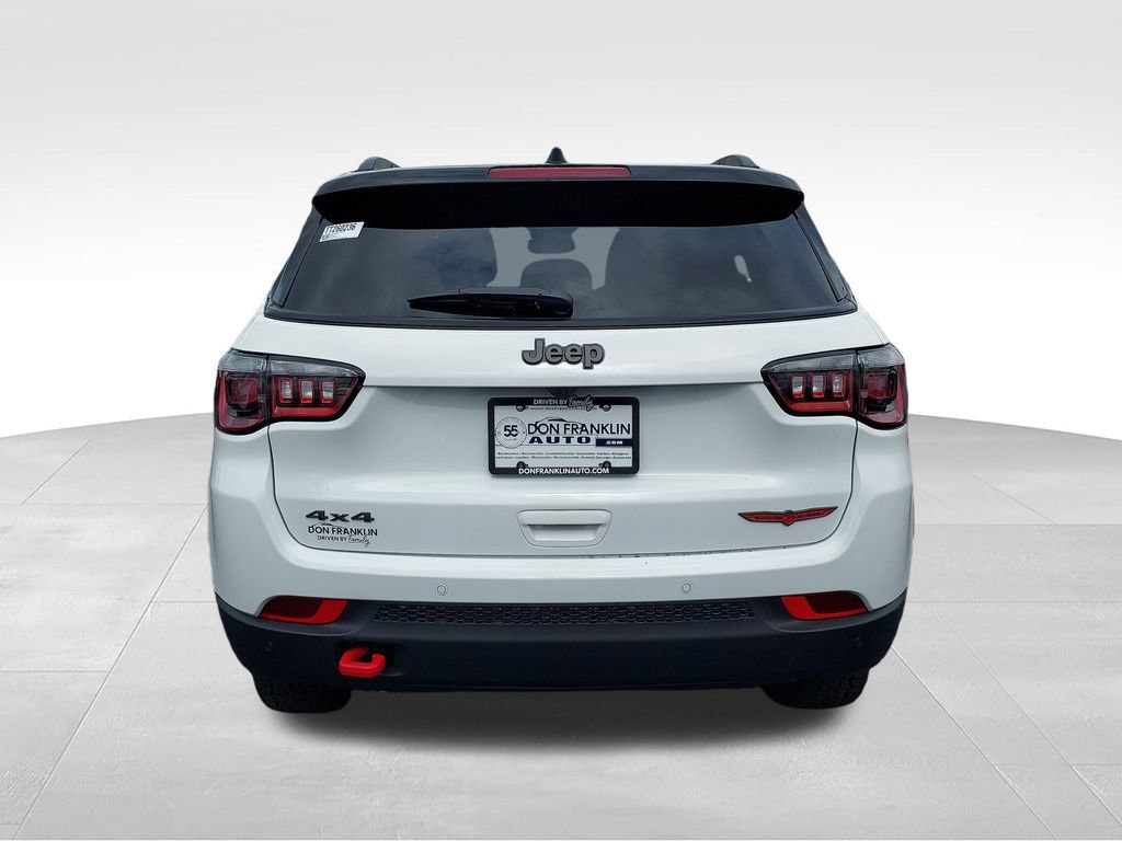 New 2026 Jeep Compass Trailhawk w/ Sun, Sound & Navigation Group AWD/4WD image 4