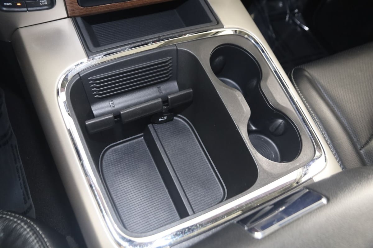 Used 2018 RAM 1500 Laramie w/ Convenience Group AWD/4WD image 25