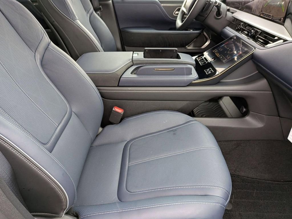 New 2026 INFINITI QX80 4WD w/ Sport Exterior Package image 33