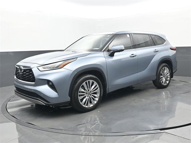 Used 2024 Toyota Highlander Platinum image 25