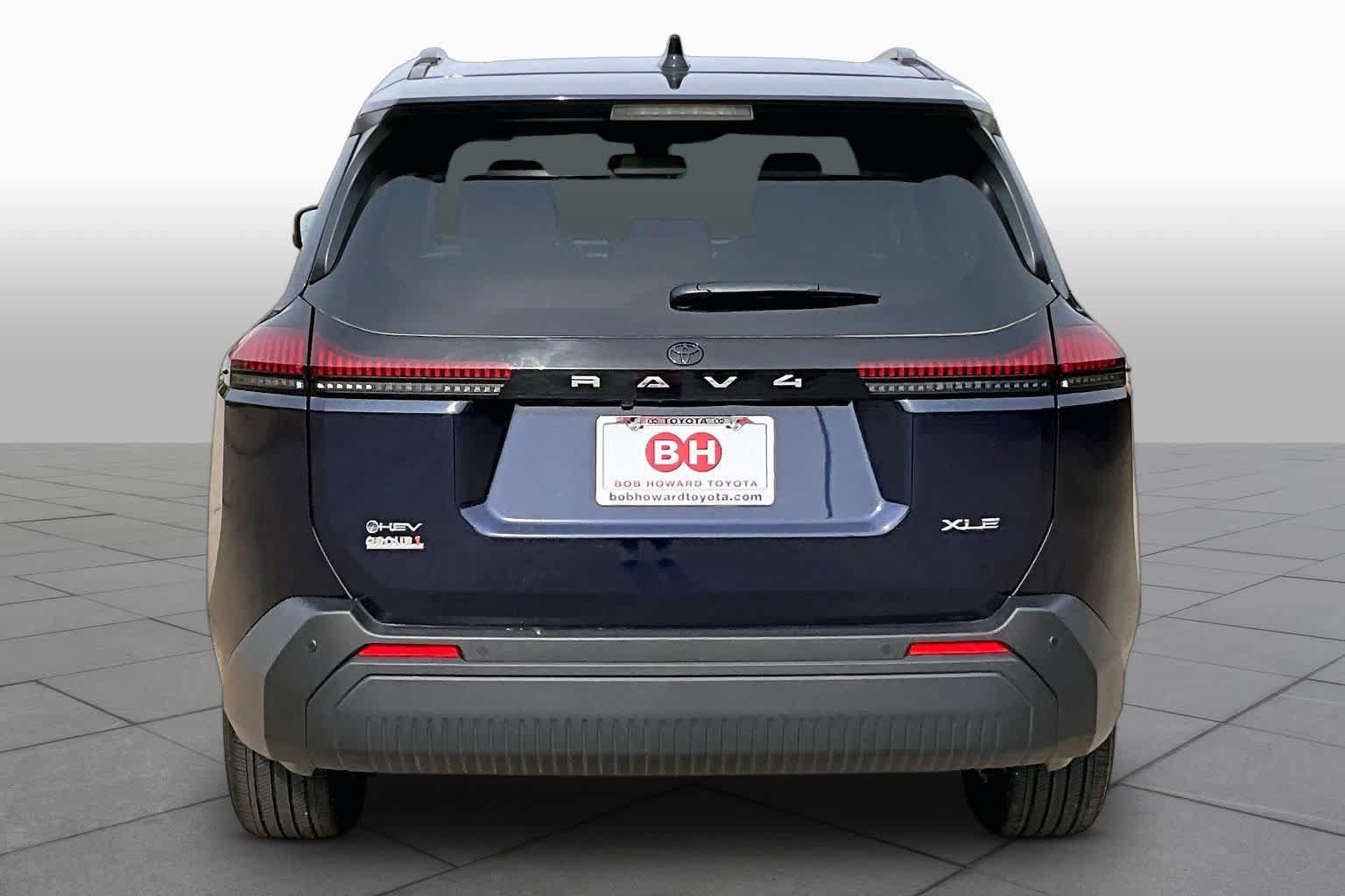 Used 2026 Toyota RAV4 XLE Premium FWD image 5