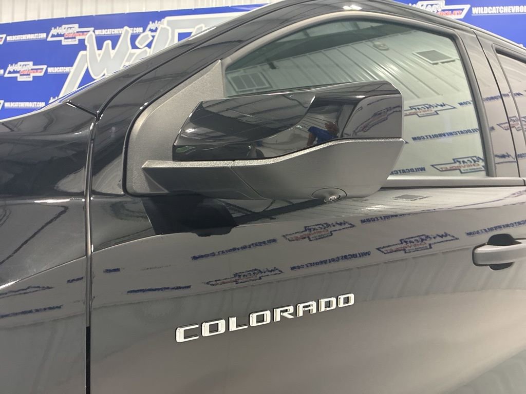 New 2025 Chevrolet Colorado Trail Boss w/ Midnight Edition AWD/4WD image 18