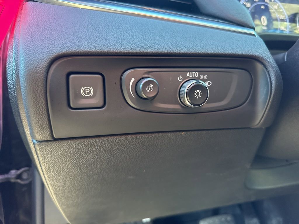 Used 2020 Buick Enclave Avenir w/ Avenir Technology Package image 22