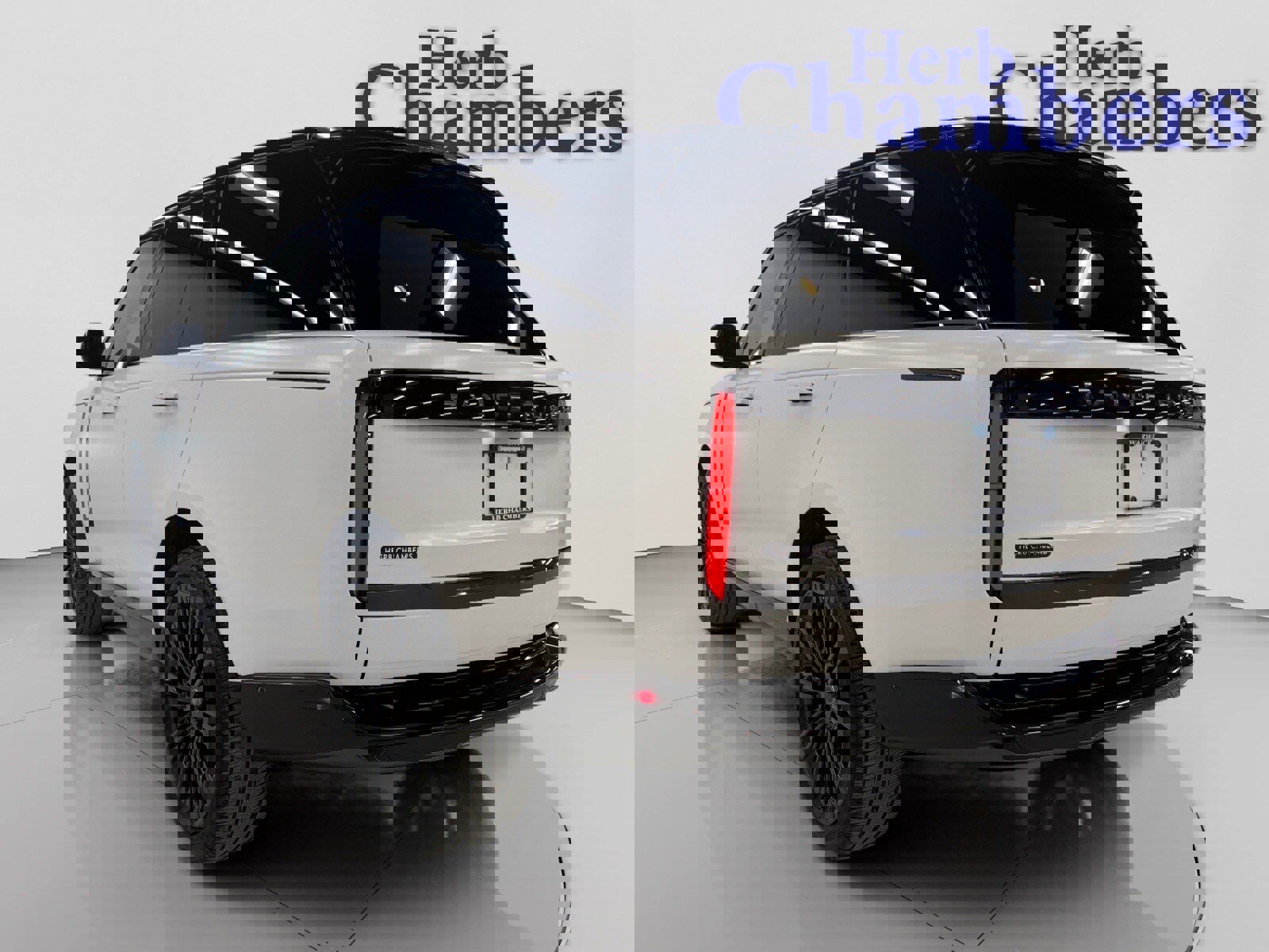 Used 2023 Land Rover Range Rover SE image 3