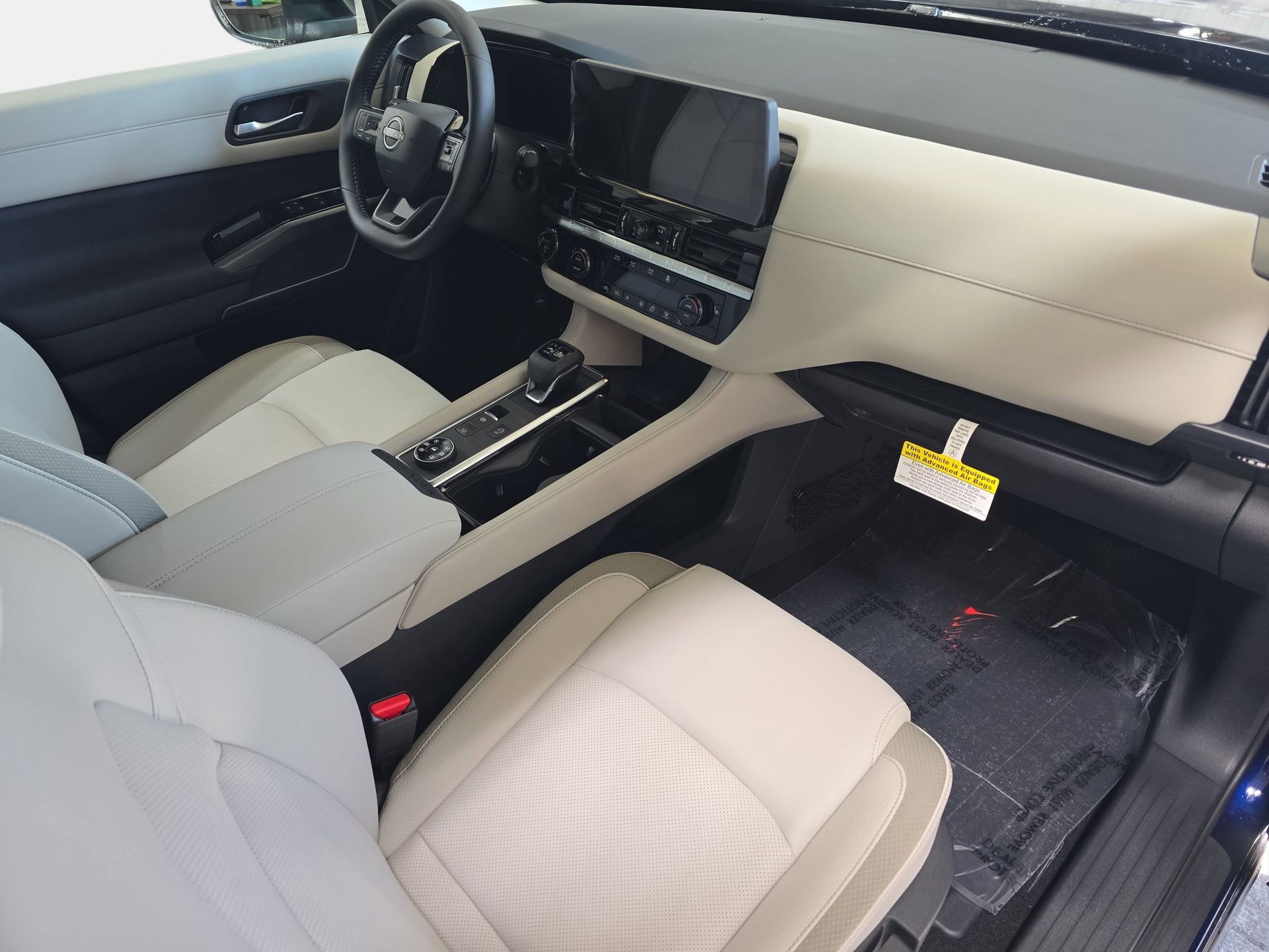 New 2026 Nissan Pathfinder SL w/ Cargo Package AWD/4WD image 10