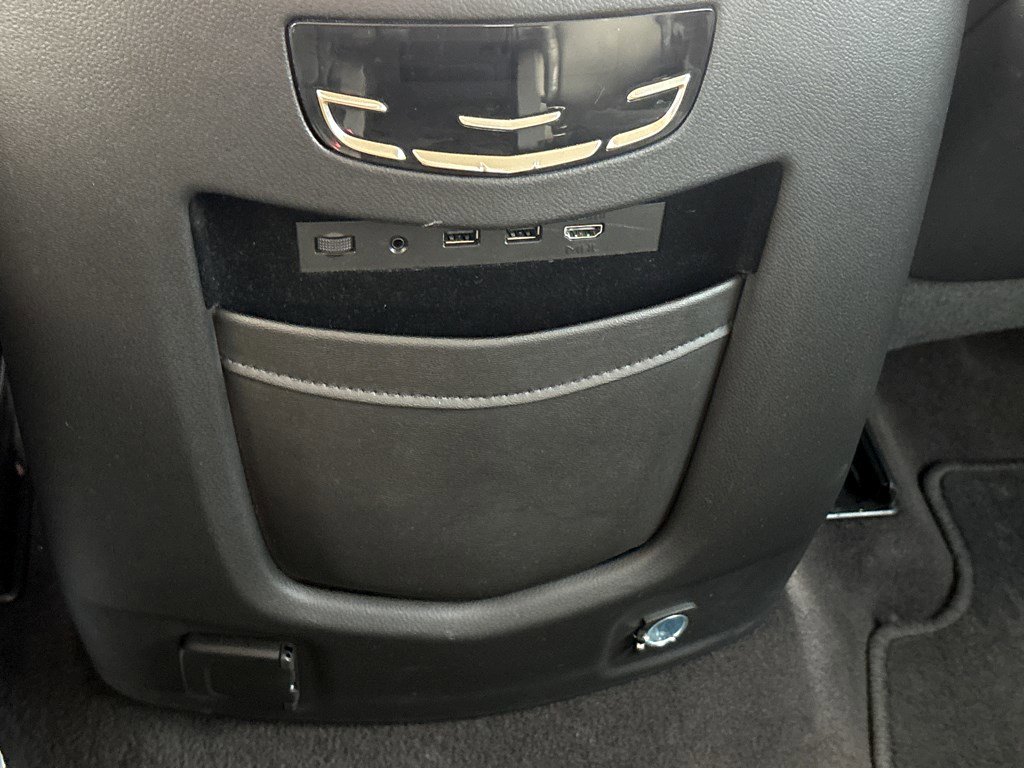 Used 2020 Cadillac Escalade Luxury image 25