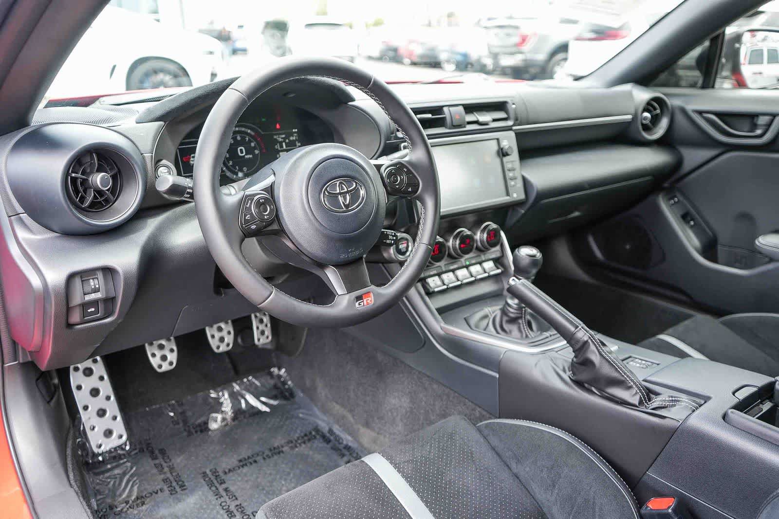 Used 2023 Toyota GR86 Premium RWD image 10