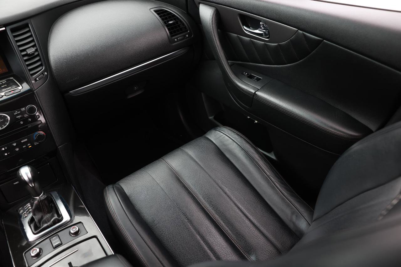 Used 2014 INFINITI QX70 image 22
