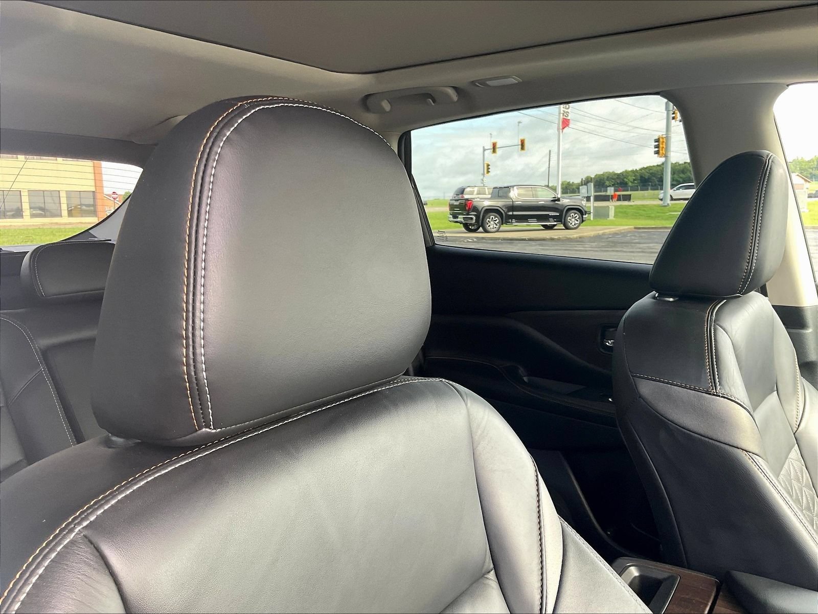 Used 2024 Nissan Murano Platinum w/ Cargo Package FWD image 23