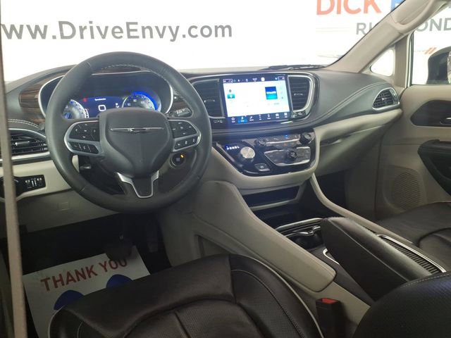 Used 2023 Chrysler Pacifica Limited image 10
