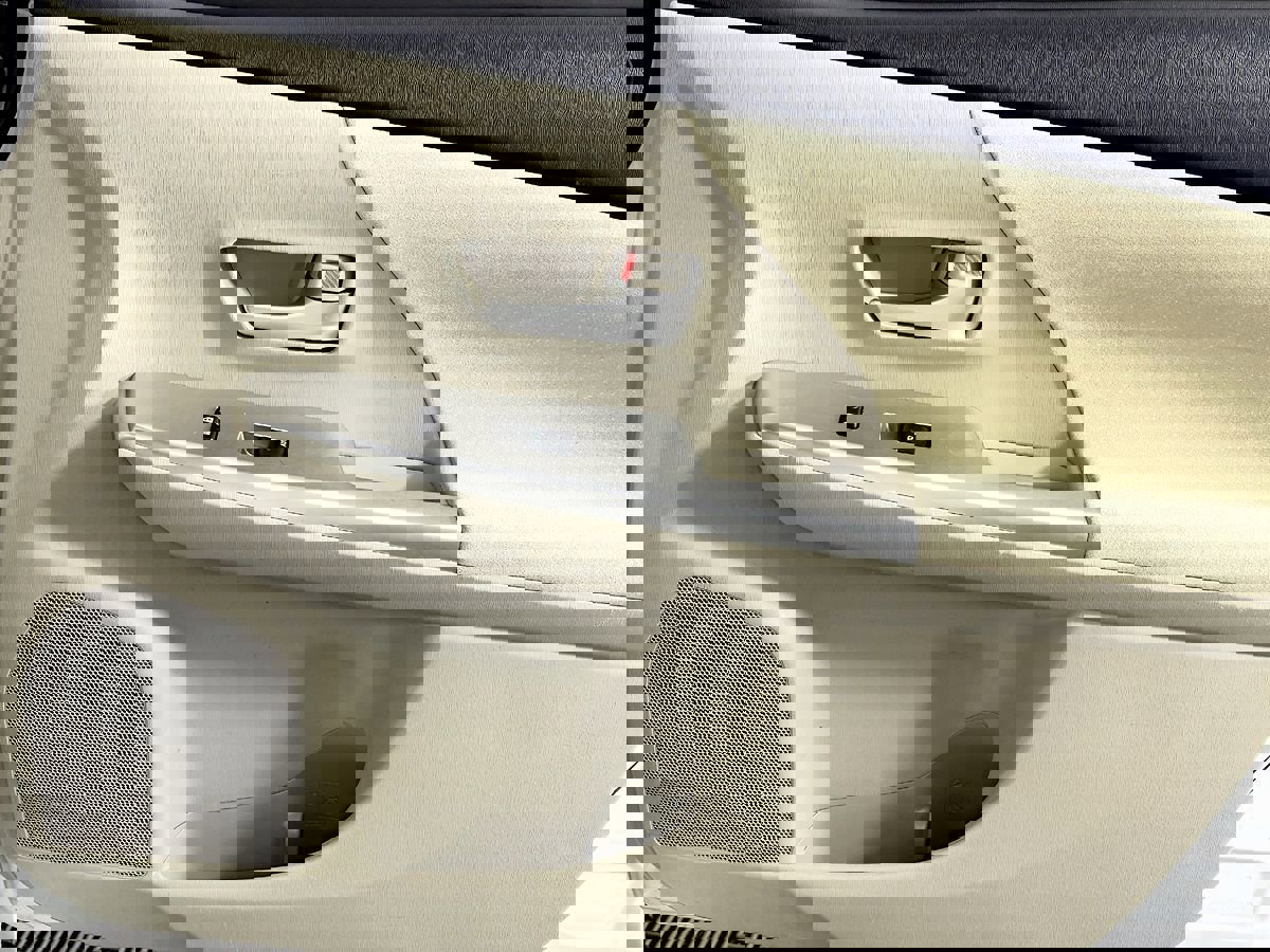 Used 2012 Toyota Prius V Three image 40