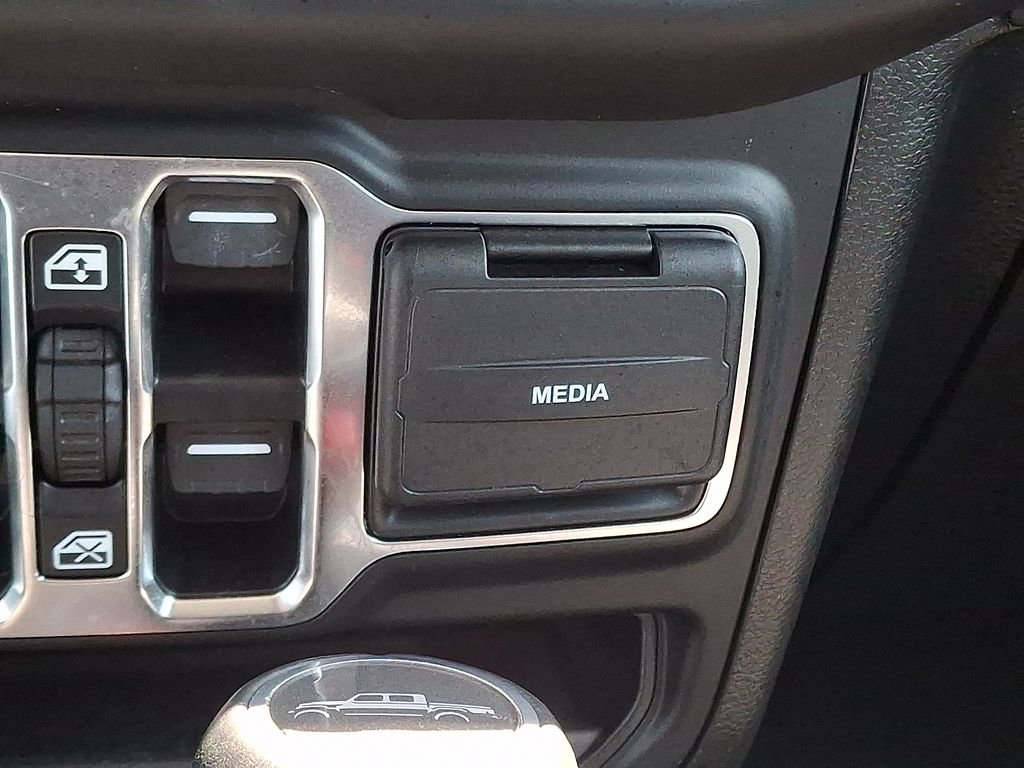 Used 2021 Jeep Gladiator Overland w/ Popular Equipment Package image 26