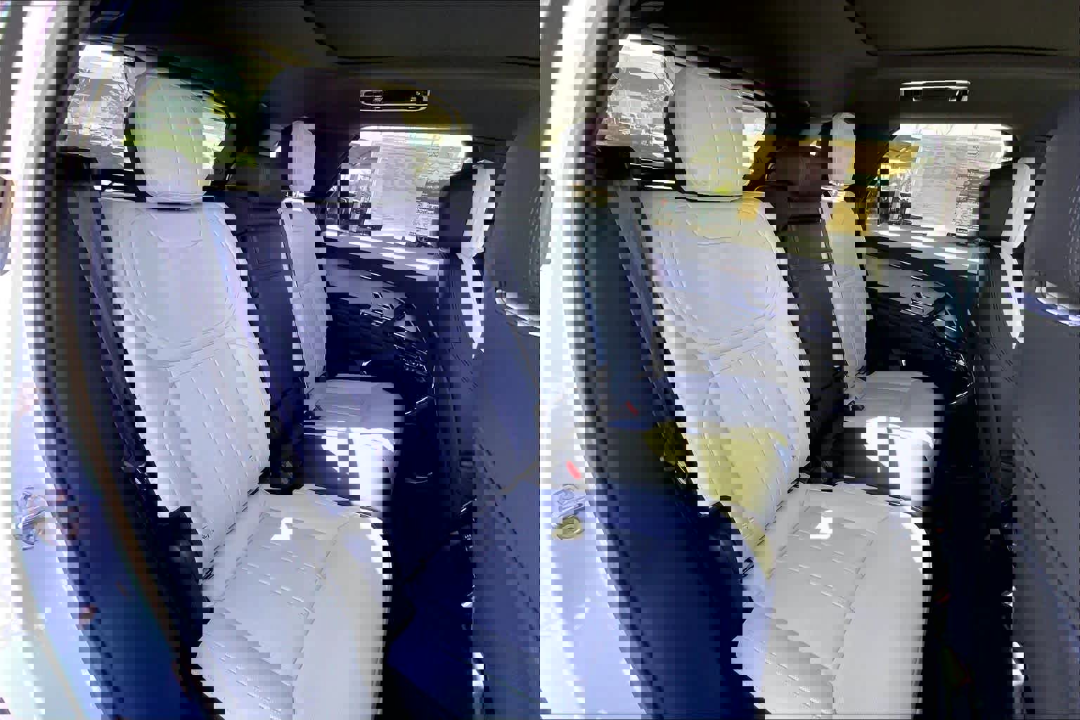 Used 2024 Land Rover Range Rover Sport Dynamic SE image 19