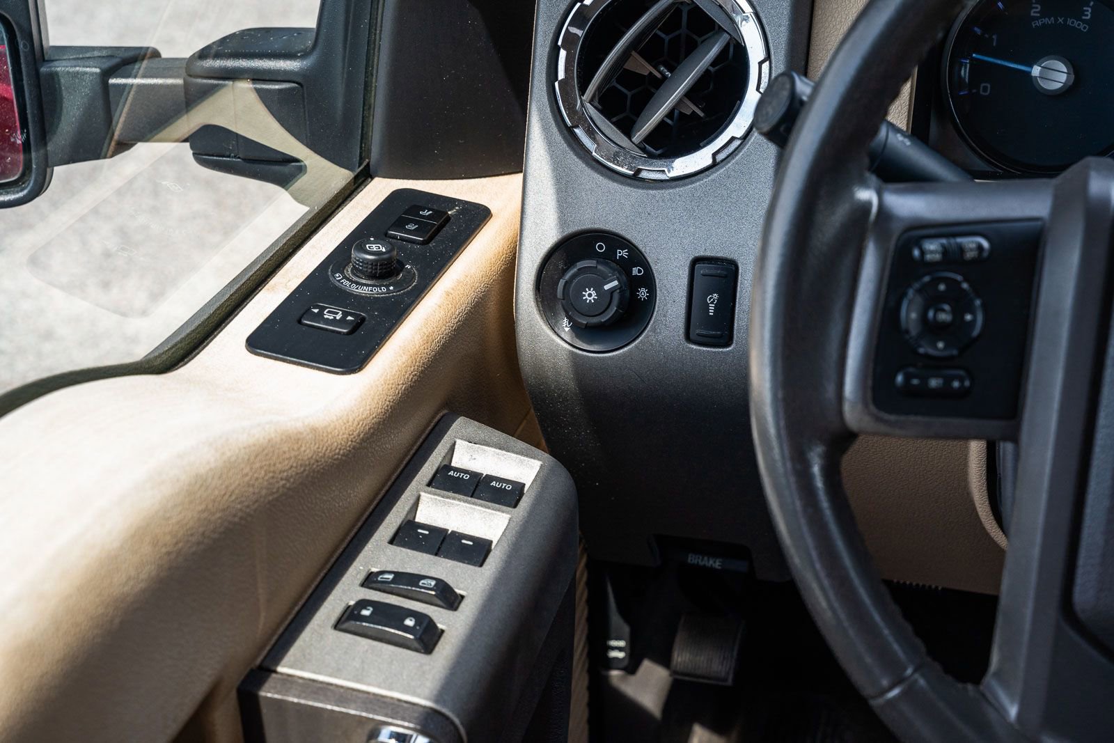 Used 2014 Ford F250 Lariat w/ Lariat Ultimate Package image 41