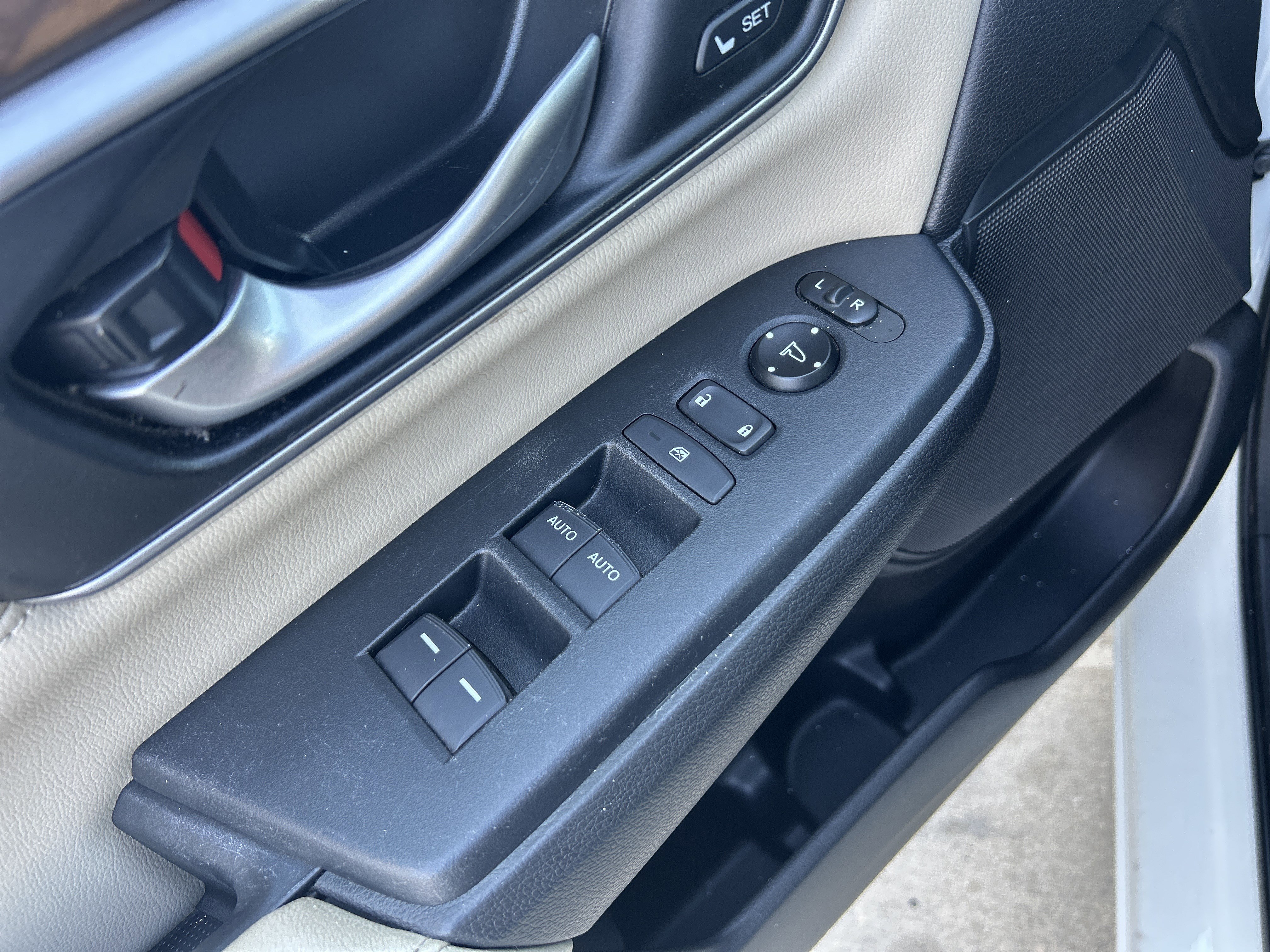 Certified 2017 Honda CR-V Touring image 23