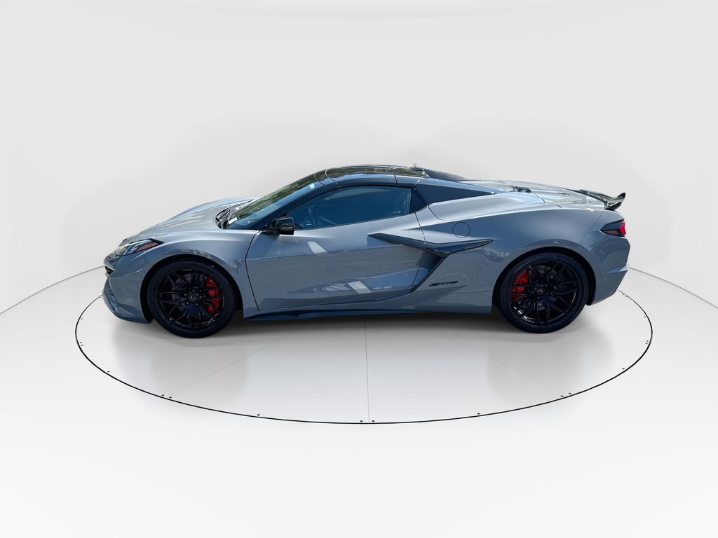 Used 2024 Chevrolet Corvette Z06 w/ Stealth Interior Trim Package RWD image 5