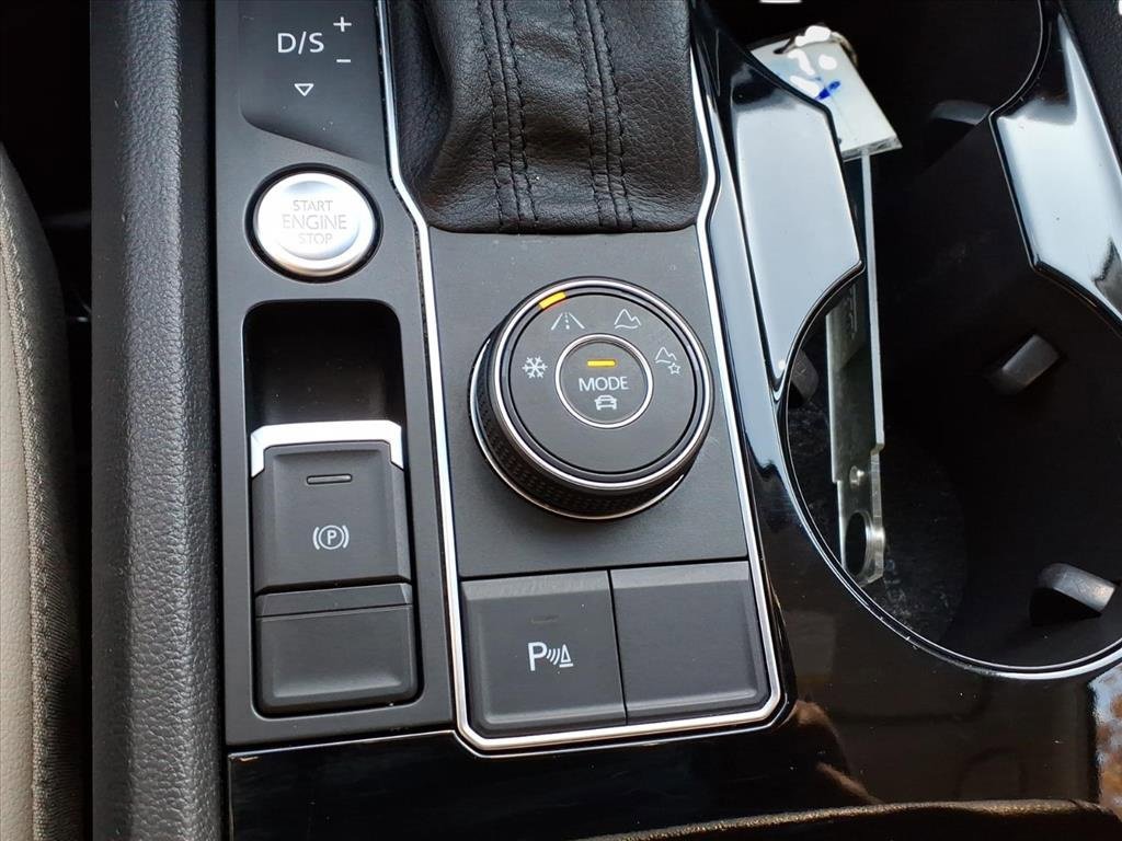 Used 2018 Volkswagen Atlas SEL image 17