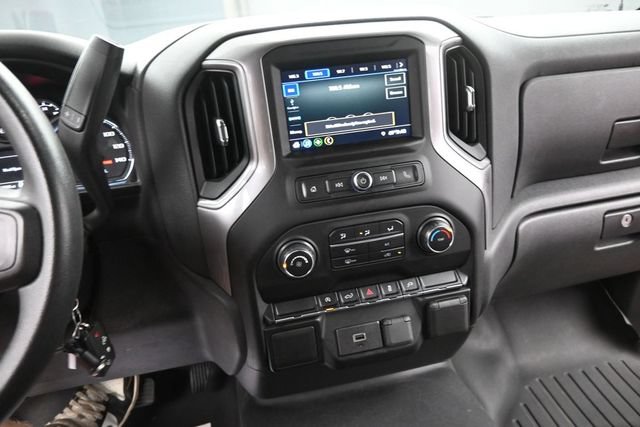 Used 2020 Chevrolet Silverado 1500 Custom w/ Custom Value Package AWD/4WD image 21