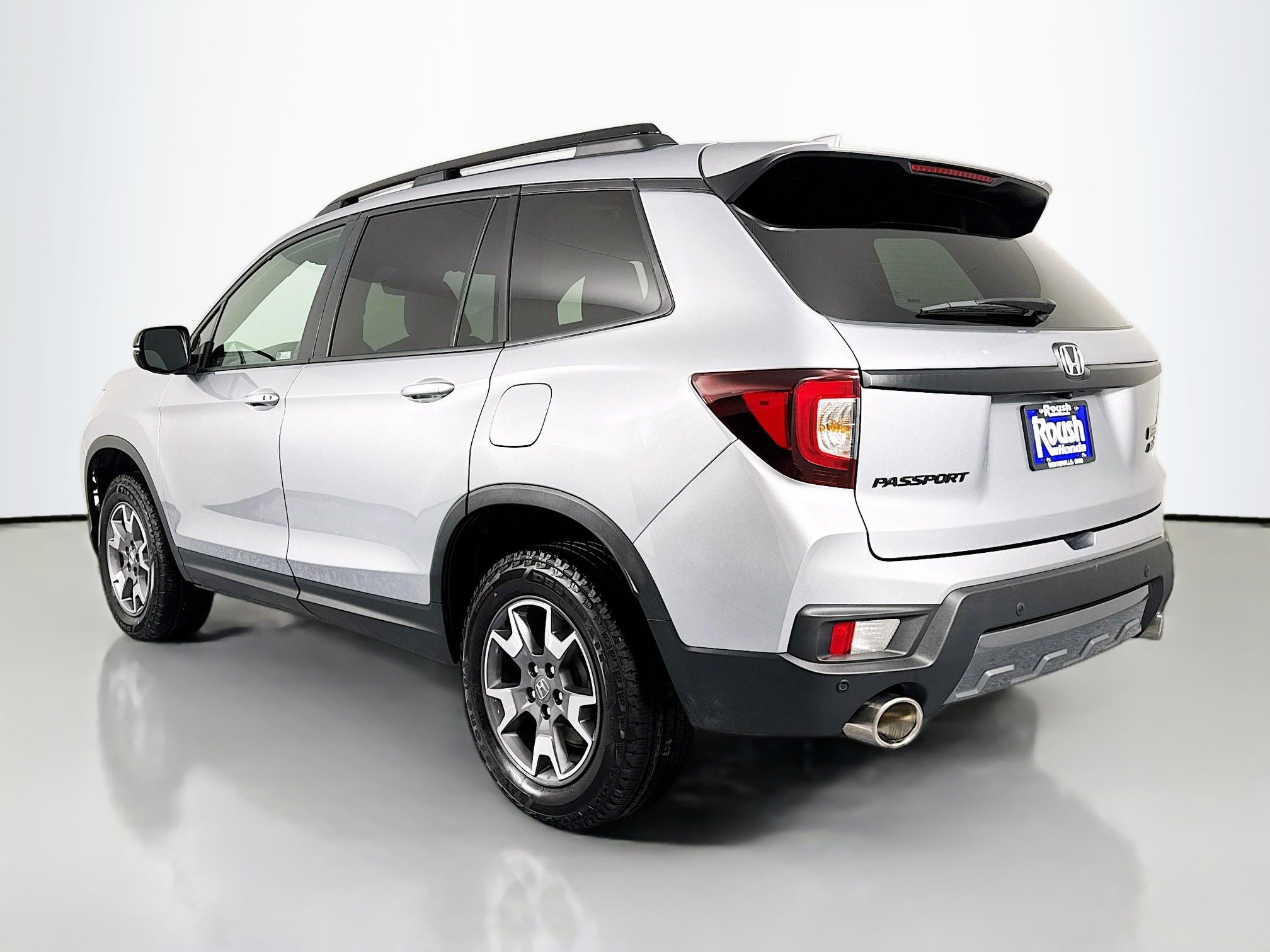 Certified 2023 Honda Passport TrailSport image 7