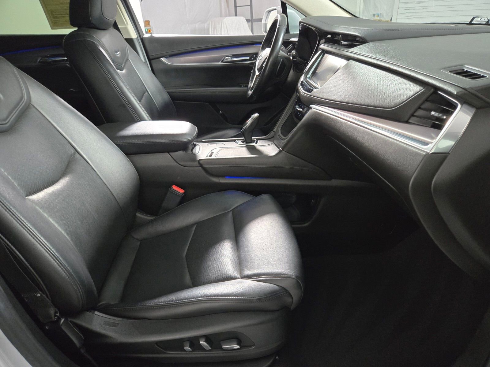 Used 2019 Cadillac XT5 Premium Luxury FWD image 17