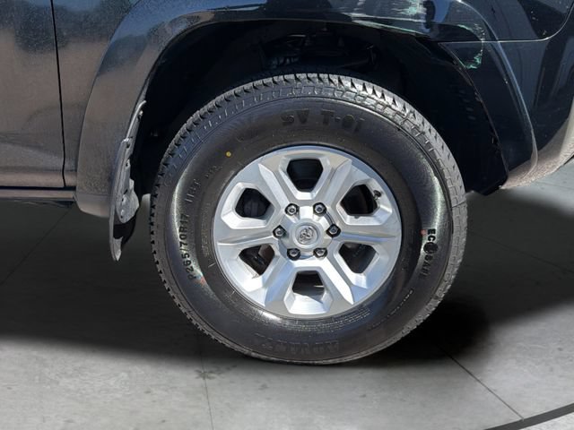 Used 2019 Toyota 4Runner SR5 AWD/4WD image 31
