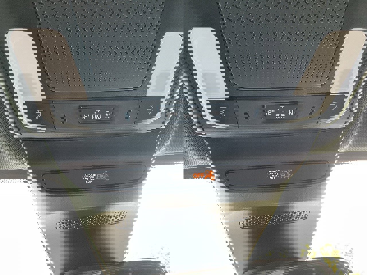 Used 2025 Honda HR-V Sport image 28