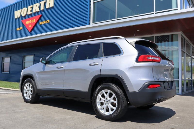 Used 2017 Jeep Cherokee Latitude w/ Cold Weather Group image 5