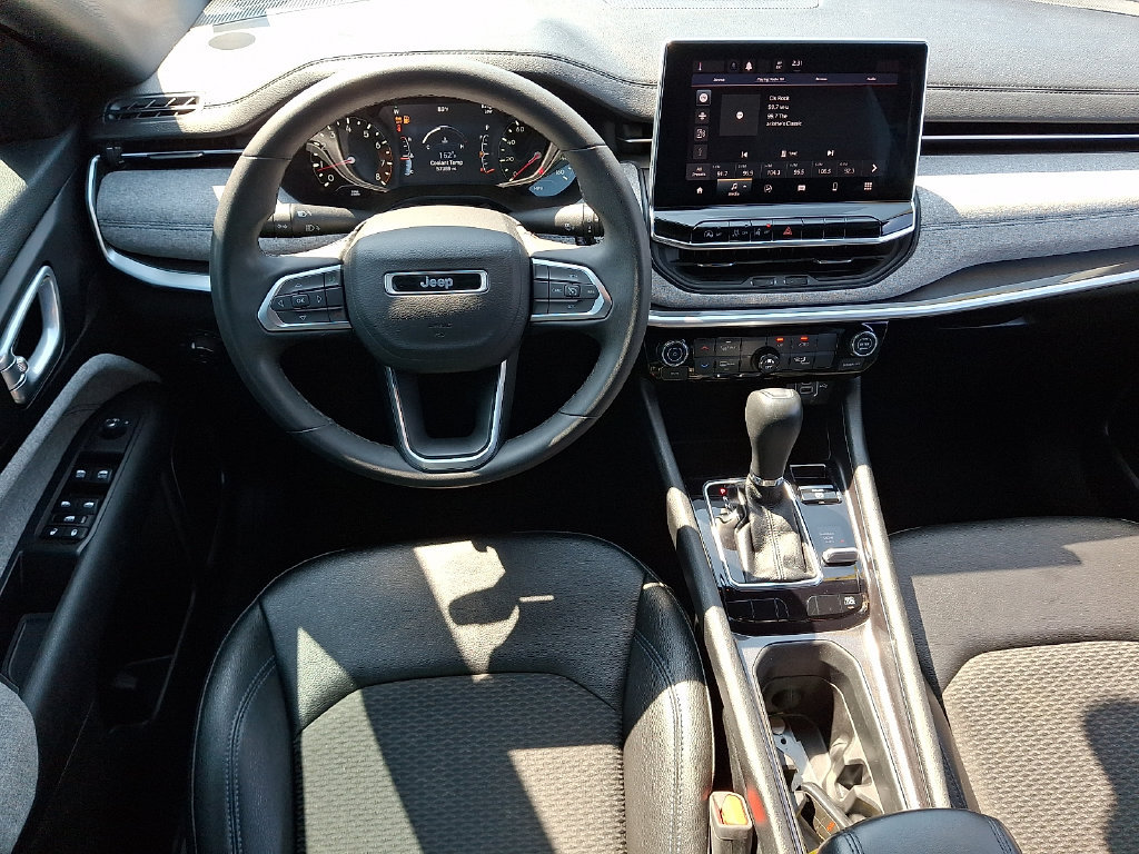 Used 2024 Jeep Compass Latitude AWD/4WD image 11