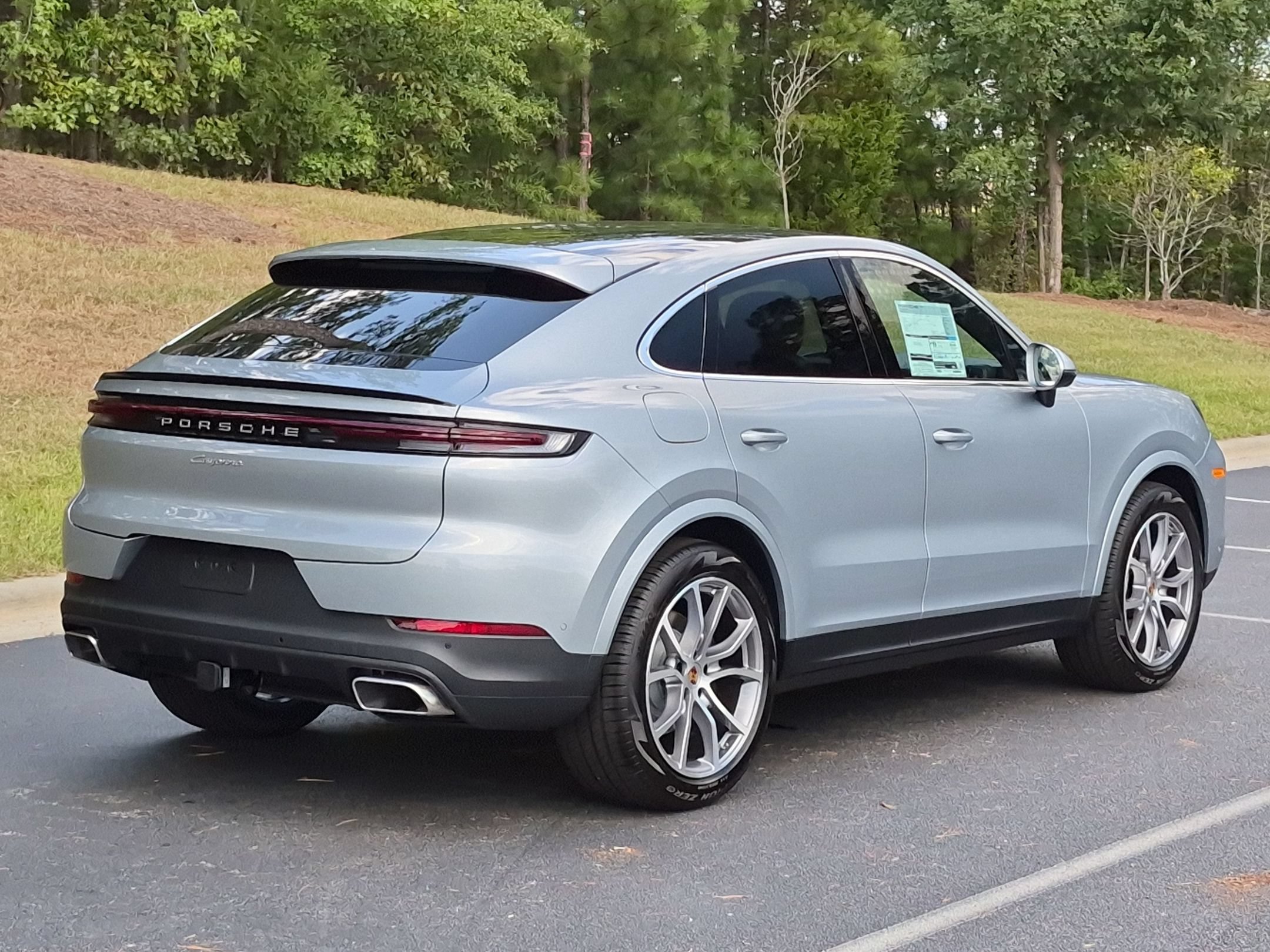 New 2026 Porsche Cayenne Coupe AWD/4WD image 31