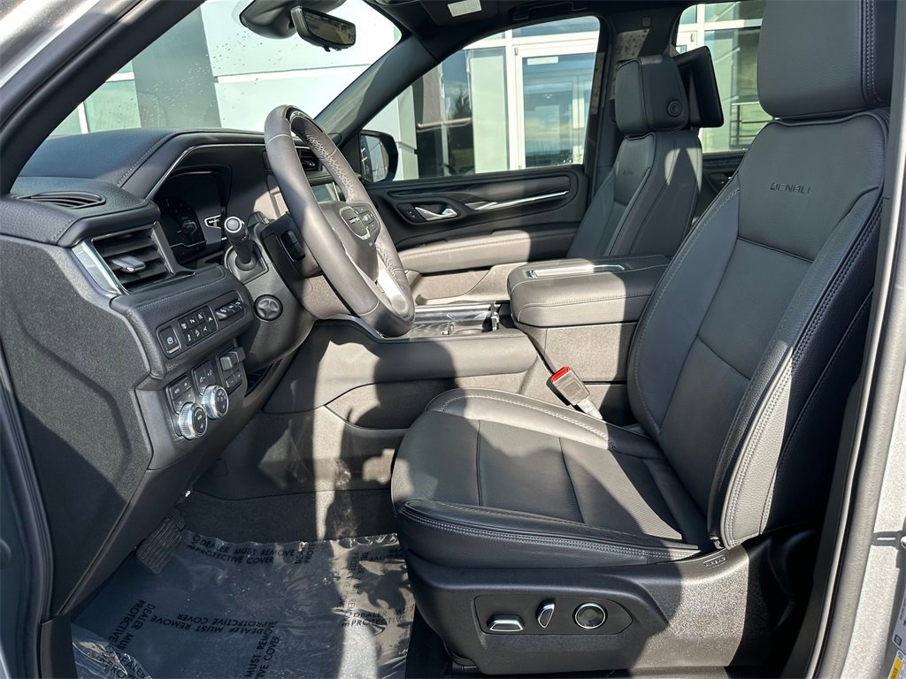 Used 2023 GMC Yukon Denali w/ Denali Reserve Package image 56